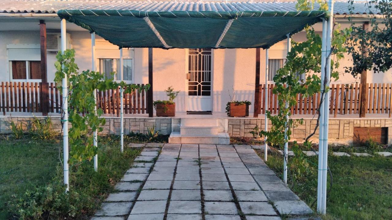 Villa Costa Агия Триас Екстериор снимка